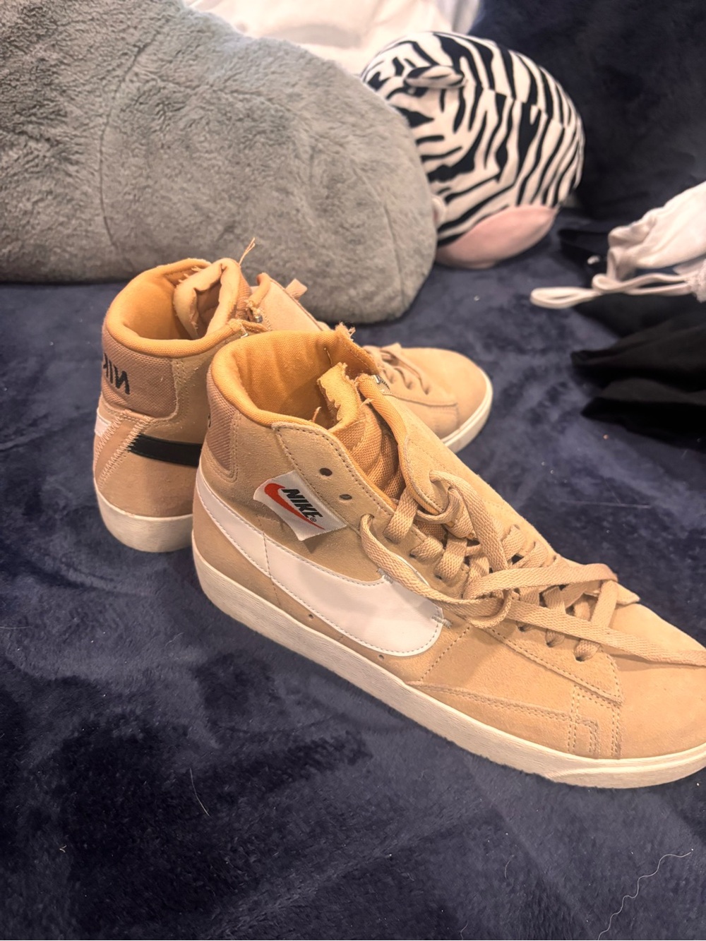 Nike High-Top Sneakers in Tan and White Suede - Picture 3 of 4